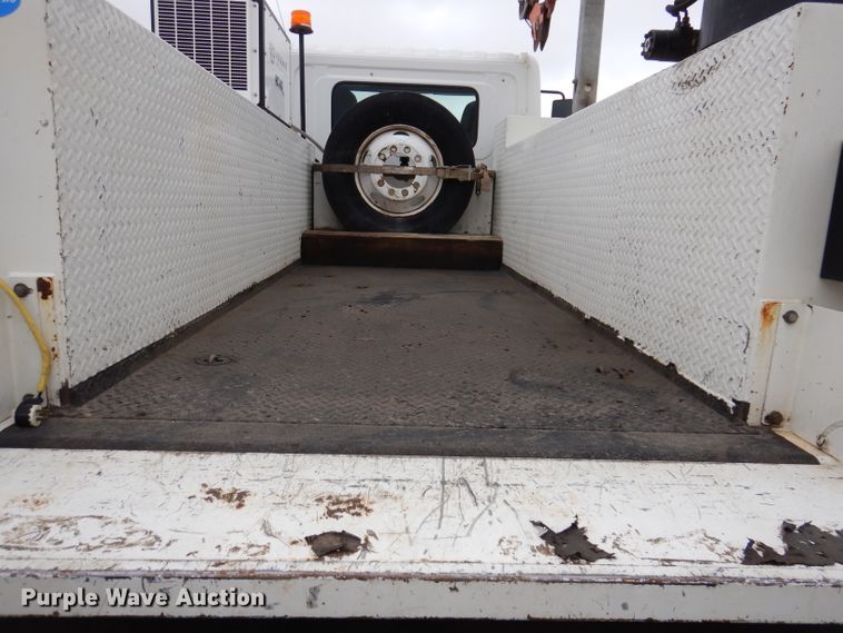 image for item KY9683 2016 Hino 268  utility / service truck