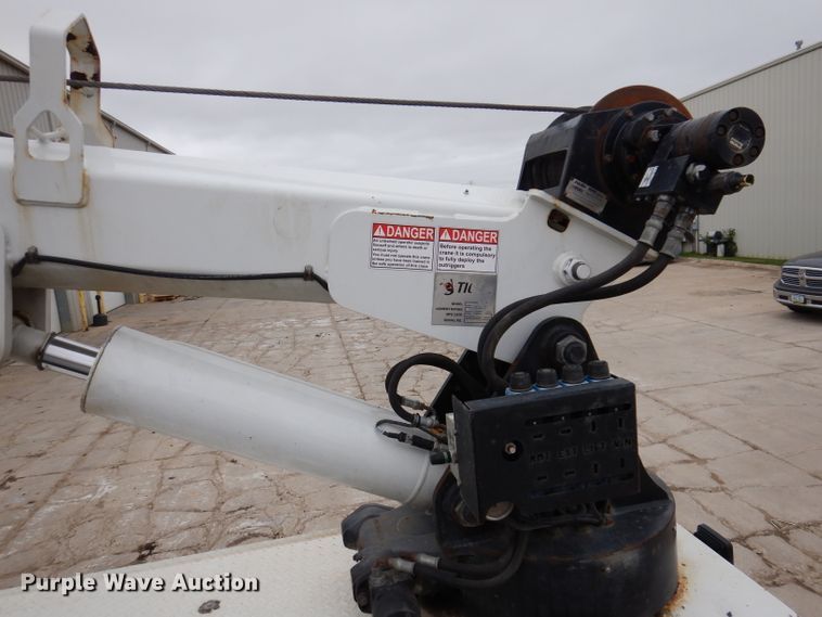 image for item KY9683 2016 Hino 268  utility / service truck