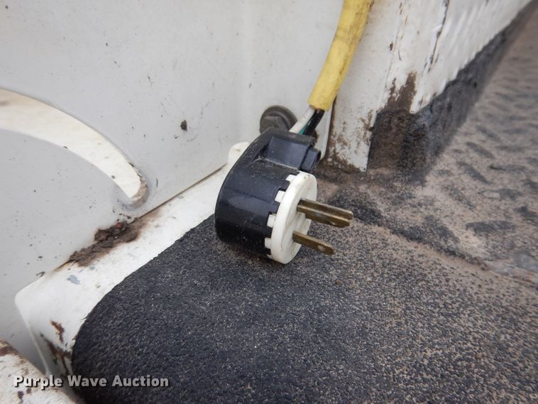 image for item KY9683 2016 Hino 268  utility / service truck