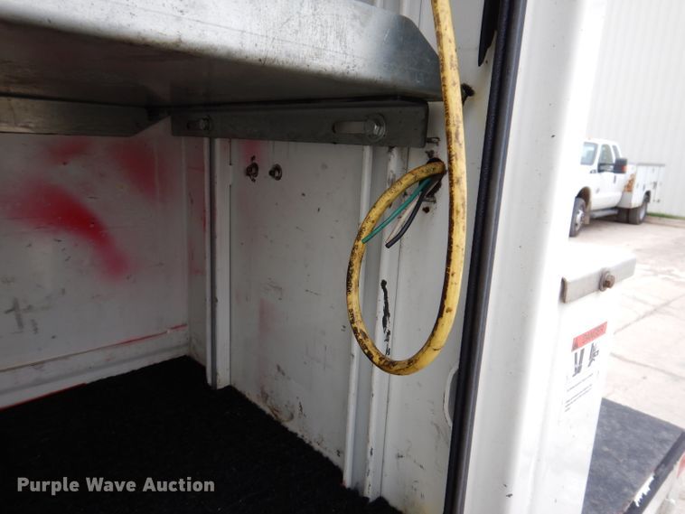 image for item KY9683 2016 Hino 268  utility / service truck