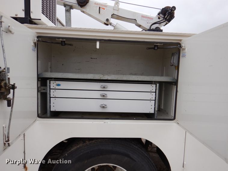 image for item KY9683 2016 Hino 268  utility / service truck