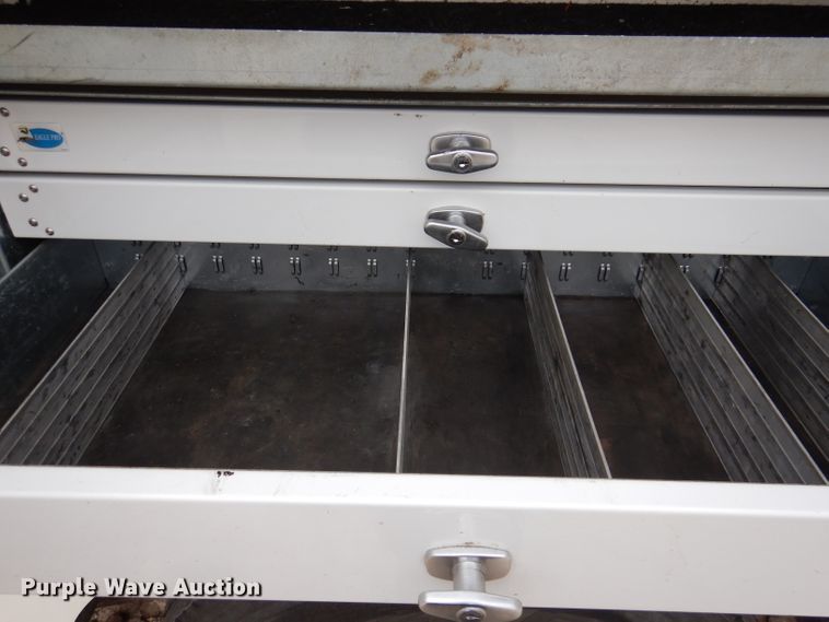 image for item KY9683 2016 Hino 268  utility / service truck