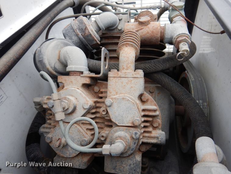 image for item KY9683 2016 Hino 268  utility / service truck