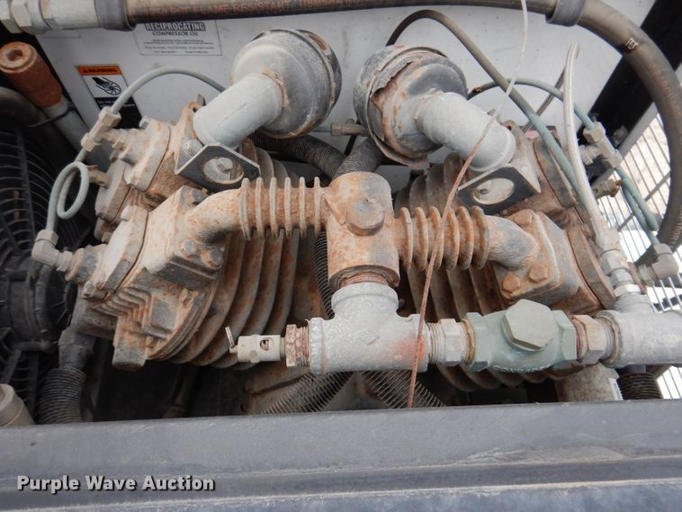 image for item KY9683 2016 Hino 268  utility / service truck