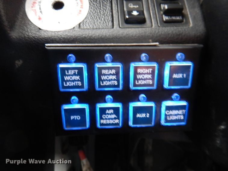 image for item KY9683 2016 Hino 268  utility / service truck