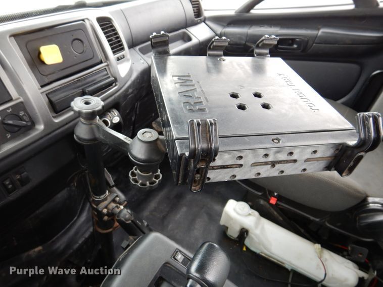 image for item KY9683 2016 Hino 268  utility / service truck