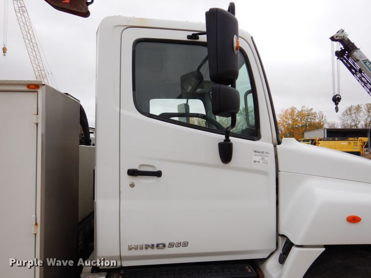 image for item KY9683 2016 Hino 268  utility / service truck