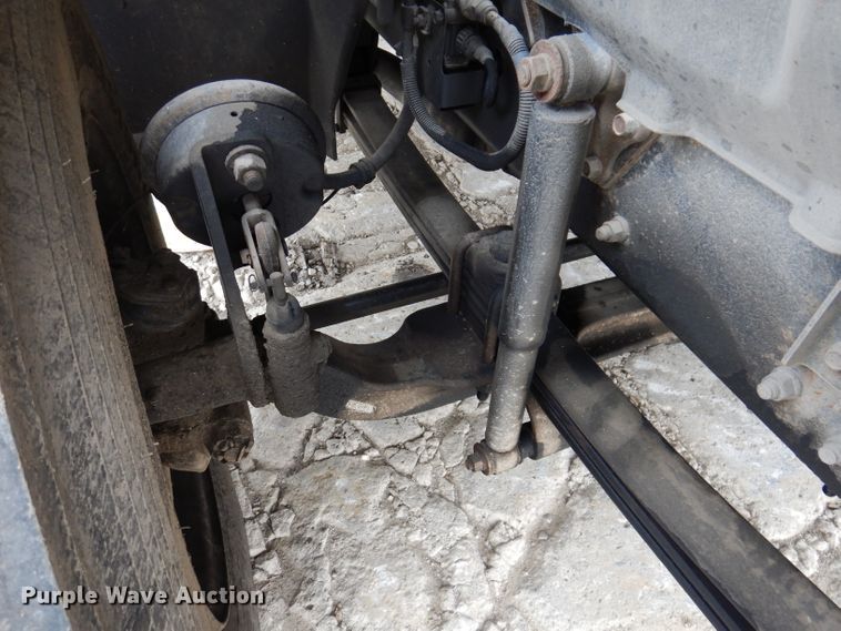 image for item KY9683 2016 Hino 268  utility / service truck