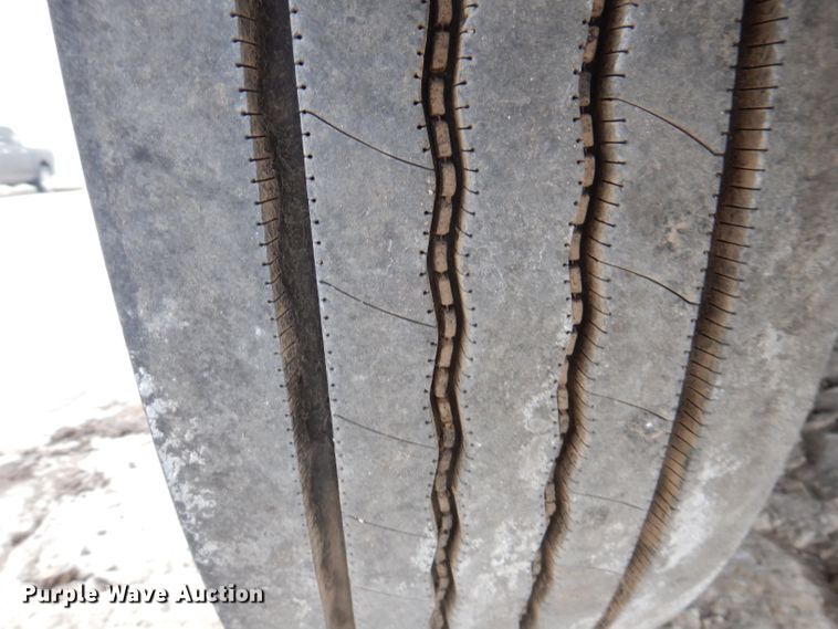 image for item KY9683 2016 Hino 268  utility / service truck