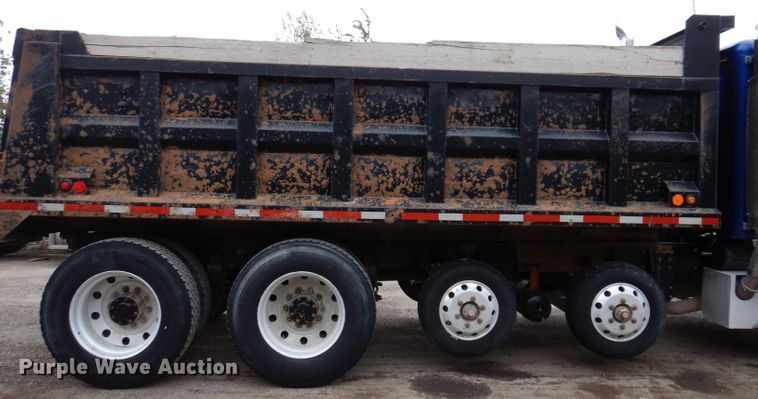 image for item KY9690 2009 Peterbilt 367  dump truck