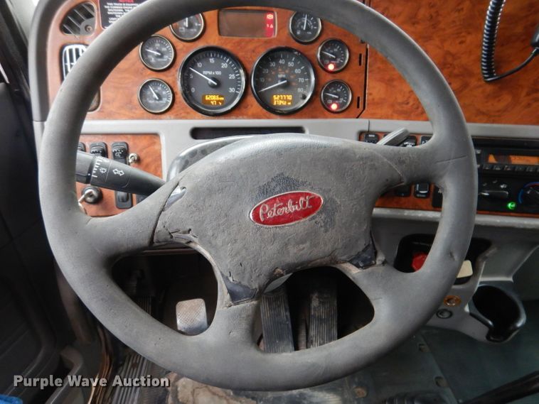 image for item KY9690 2009 Peterbilt 367  dump truck