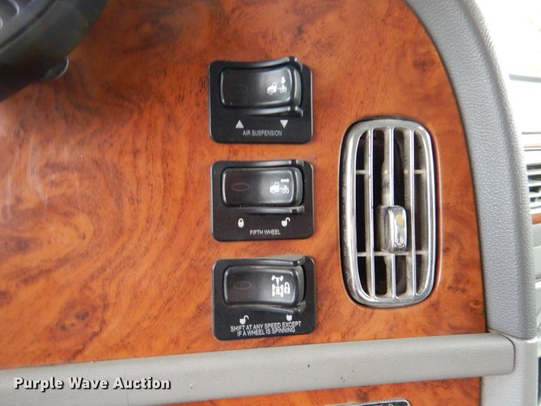 image for item KY9690 2009 Peterbilt 367  dump truck