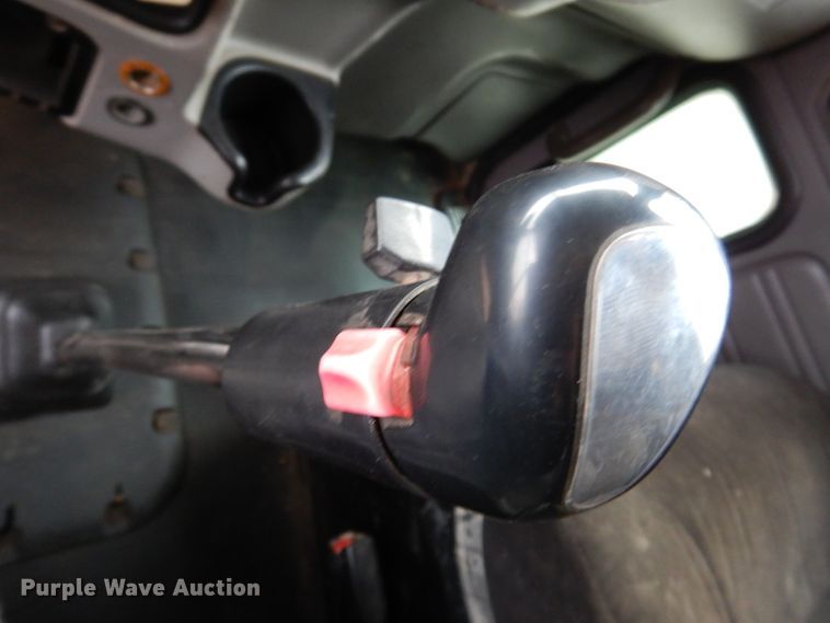 image for item KY9690 2009 Peterbilt 367  dump truck