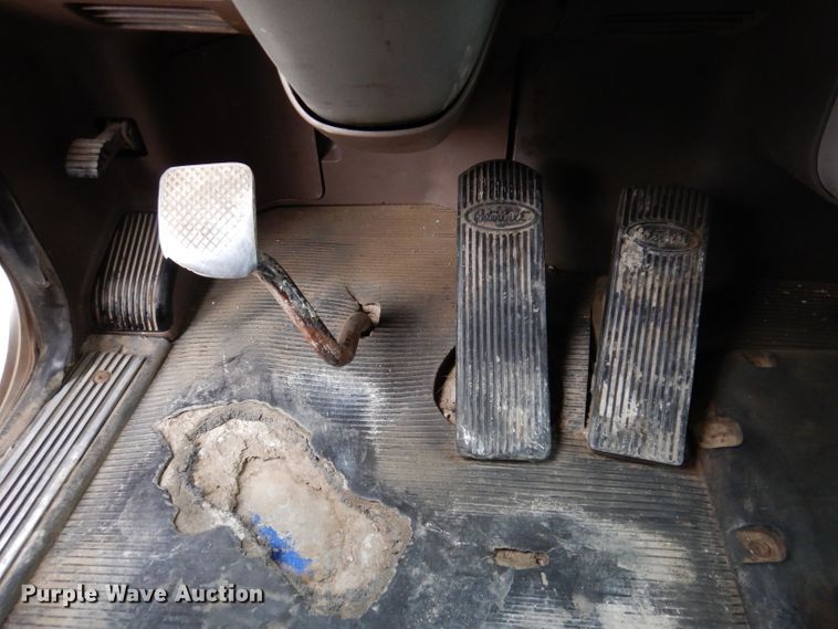 image for item KY9690 2009 Peterbilt 367  dump truck