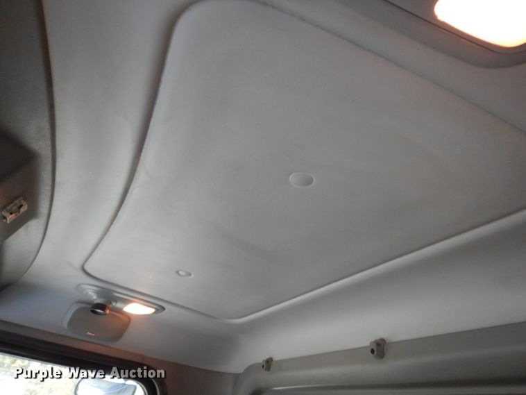 image for item KY9690 2009 Peterbilt 367  dump truck