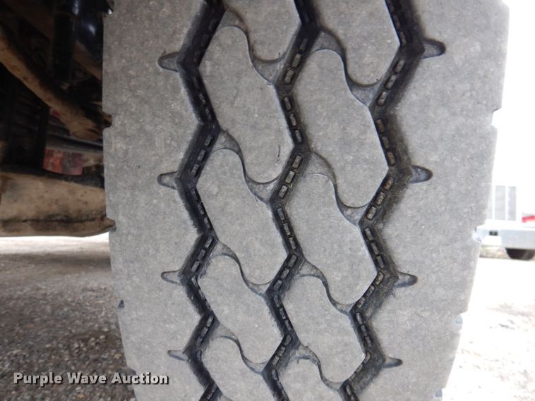 image for item KY9690 2009 Peterbilt 367  dump truck