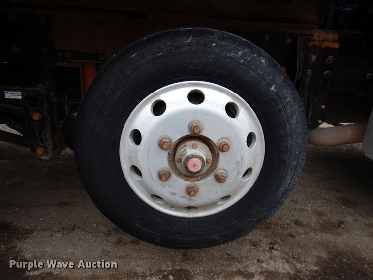 image for item KY9690 2009 Peterbilt 367  dump truck