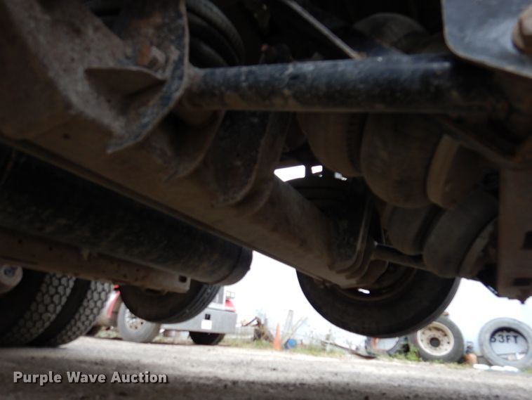 image for item KY9690 2009 Peterbilt 367  dump truck