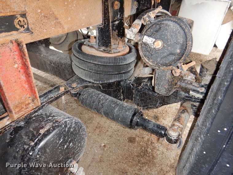 image for item KY9690 2009 Peterbilt 367  dump truck