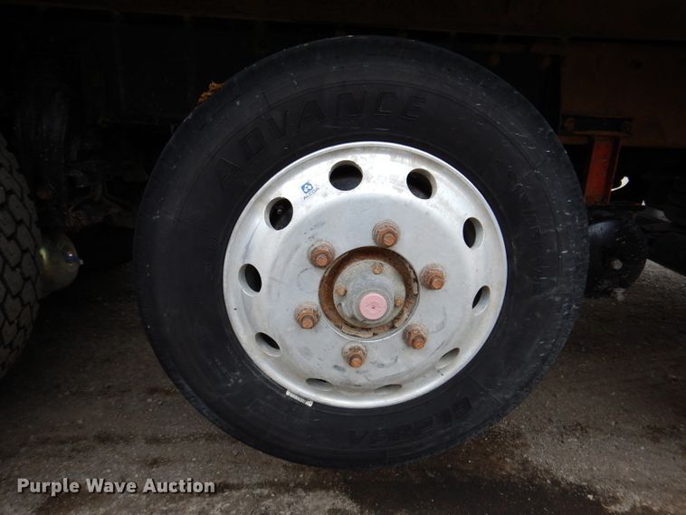 image for item KY9690 2009 Peterbilt 367  dump truck