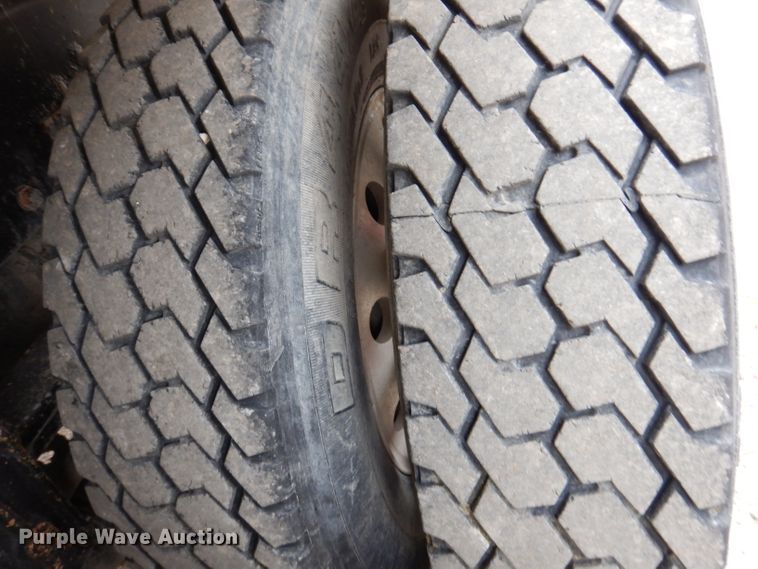 image for item KY9690 2009 Peterbilt 367  dump truck