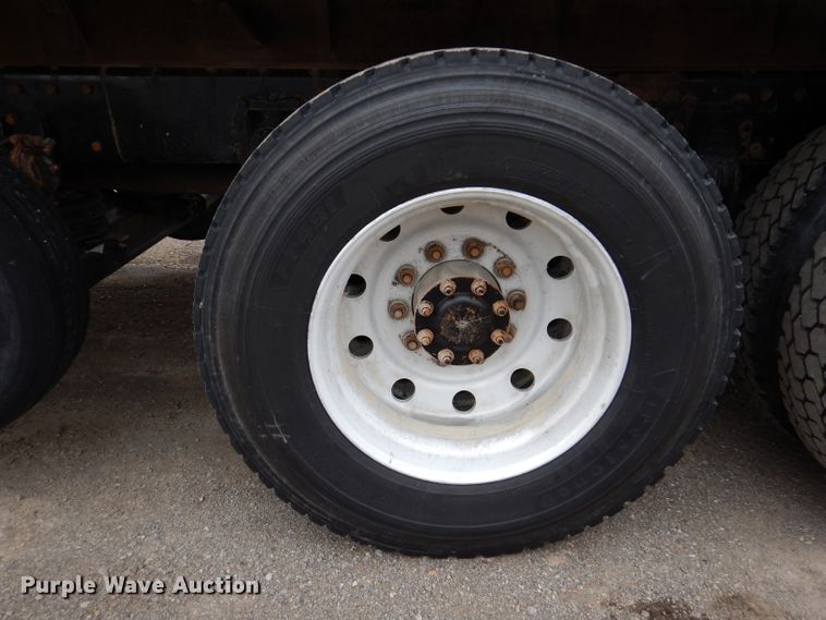 image for item KY9690 2009 Peterbilt 367  dump truck