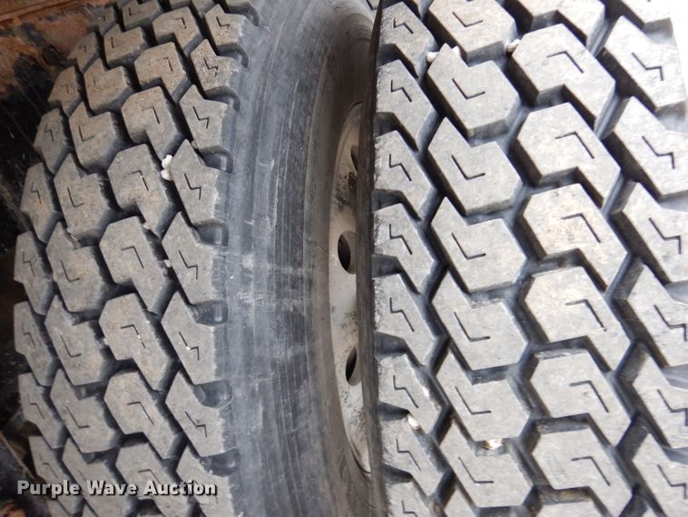 image for item KY9690 2009 Peterbilt 367  dump truck