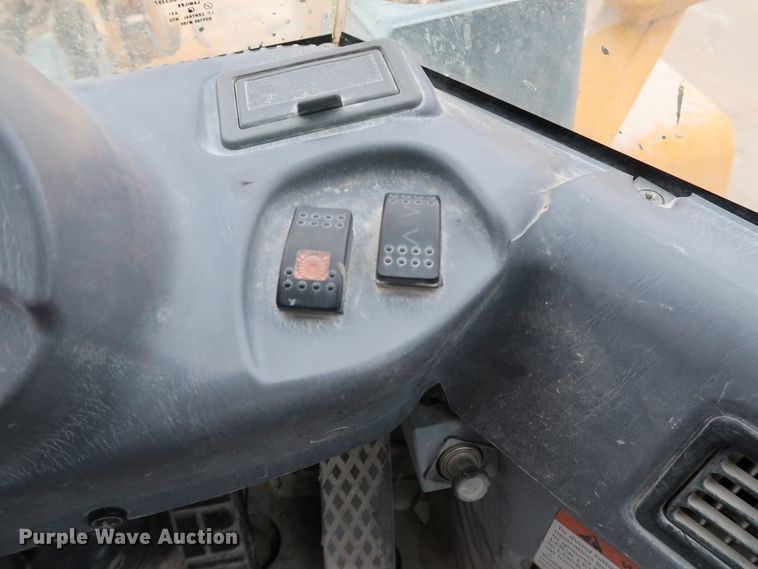 image for item DJ2392 2007 Komatsu WA320-5L  wheel loader
