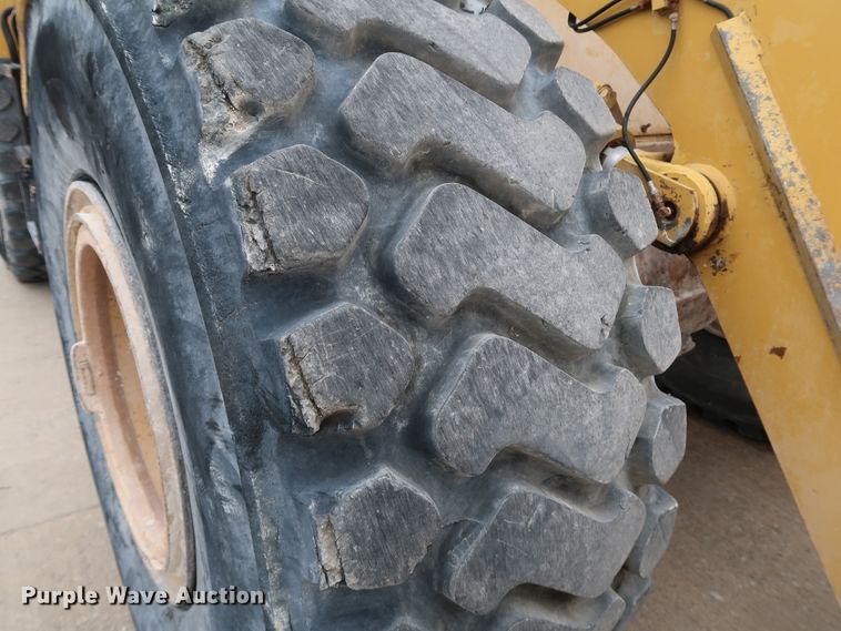 image for item DJ2393 1998 Caterpillar 950G  wheel loader