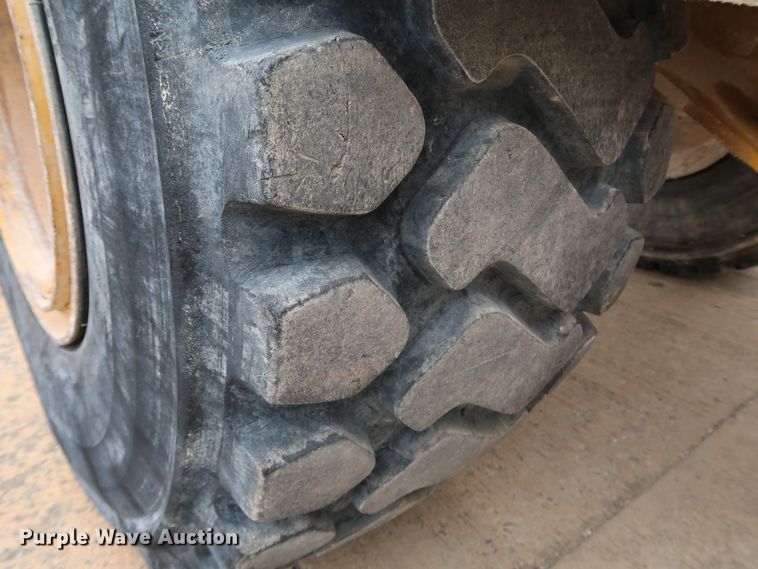 image for item DJ2393 1998 Caterpillar 950G  wheel loader