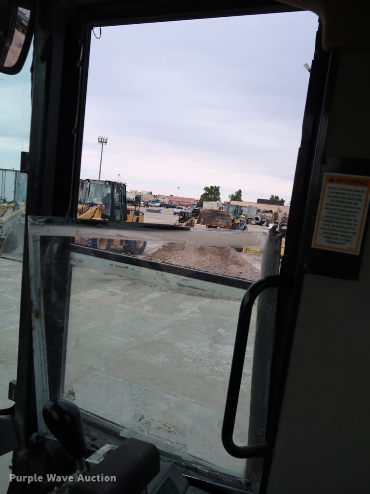 image for item DJ2394 2005 Caterpillar 938G Series II  wheel loader