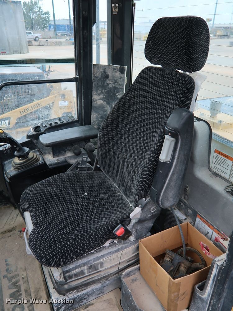 image for item DJ2395 2016 Komatsu WA320-7  wheel loader