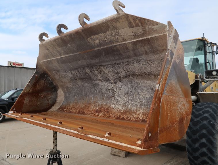 image for item DJ2395 2016 Komatsu WA320-7  wheel loader