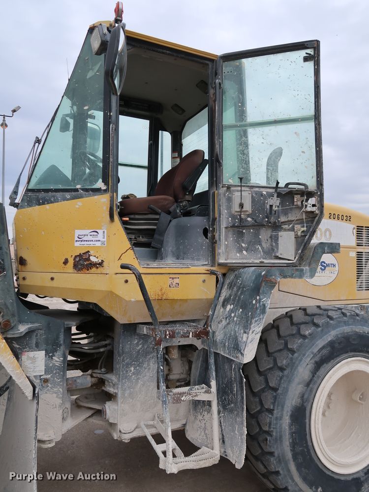 image for item DJ2396 2004 Komatsu WA200-5  wheel loader