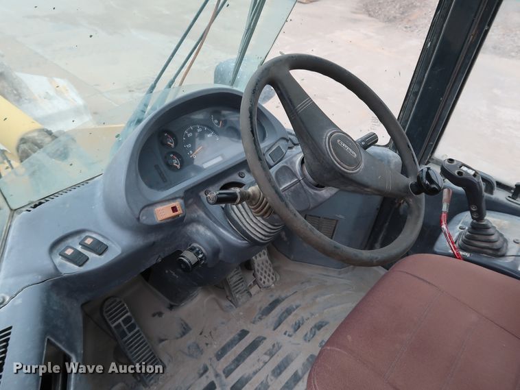 image for item DJ2396 2004 Komatsu WA200-5  wheel loader