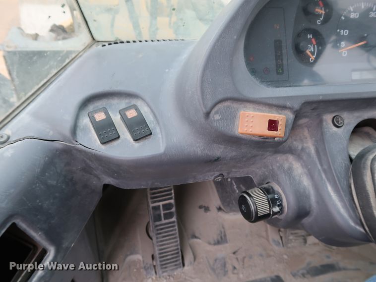 image for item DJ2396 2004 Komatsu WA200-5  wheel loader