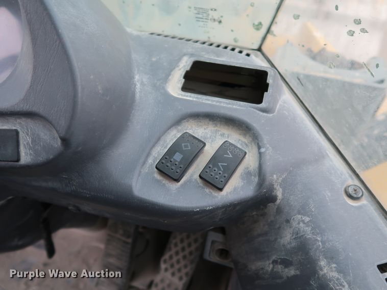 image for item DJ2396 2004 Komatsu WA200-5  wheel loader