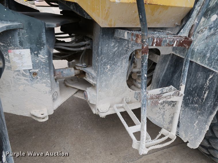 image for item DJ2396 2004 Komatsu WA200-5  wheel loader