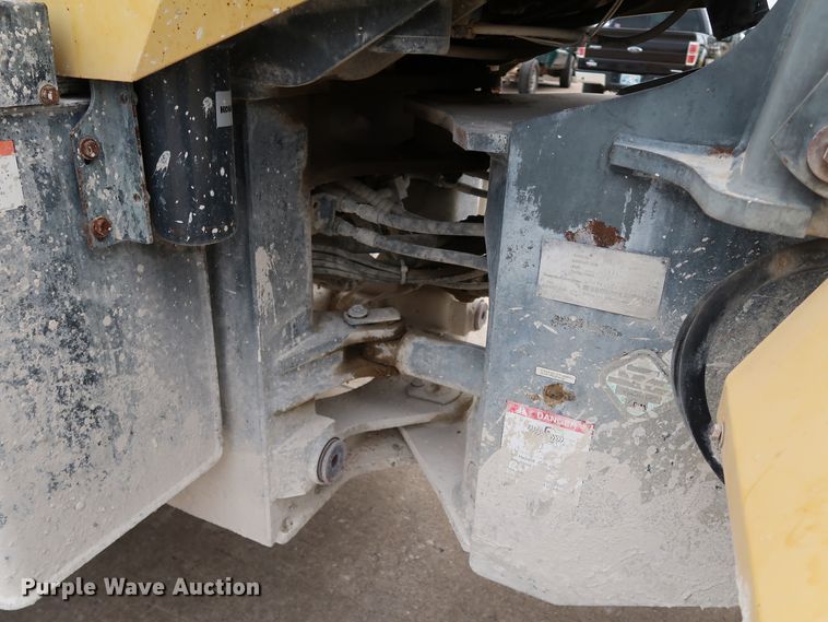 image for item DJ2396 2004 Komatsu WA200-5  wheel loader