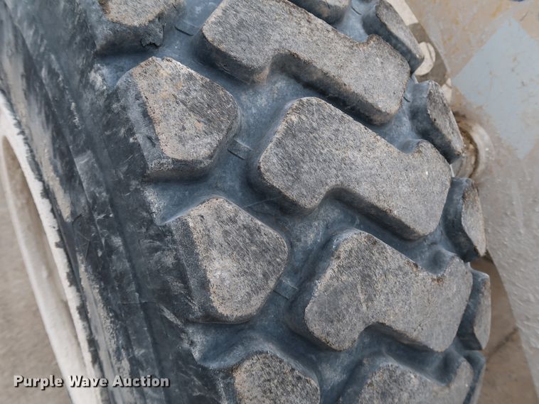 image for item DJ2396 2004 Komatsu WA200-5  wheel loader