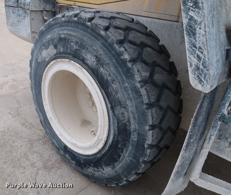 image for item DJ2396 2004 Komatsu WA200-5  wheel loader