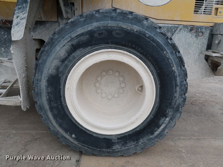 image for item DJ2396 2004 Komatsu WA200-5  wheel loader