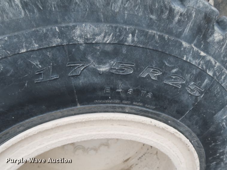 image for item DJ2396 2004 Komatsu WA200-5  wheel loader