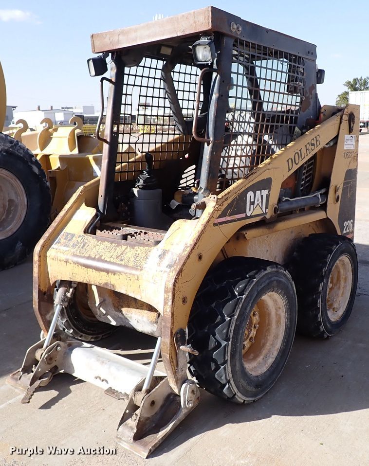 image for item DJ2398 2003 Caterpillar 226  skid steer loader