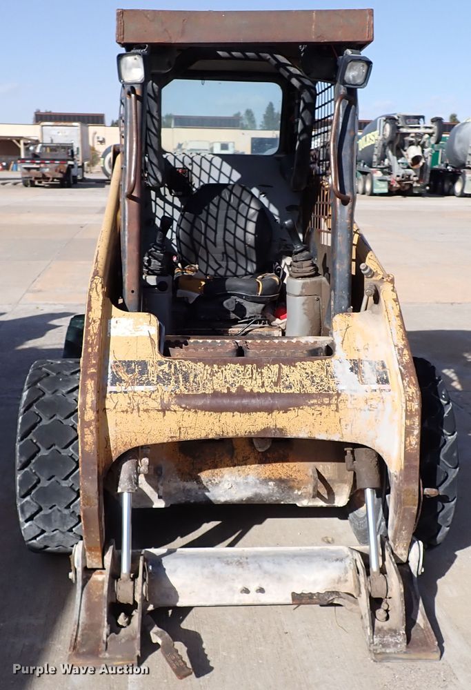 image for item DJ2398 2003 Caterpillar 226  skid steer loader