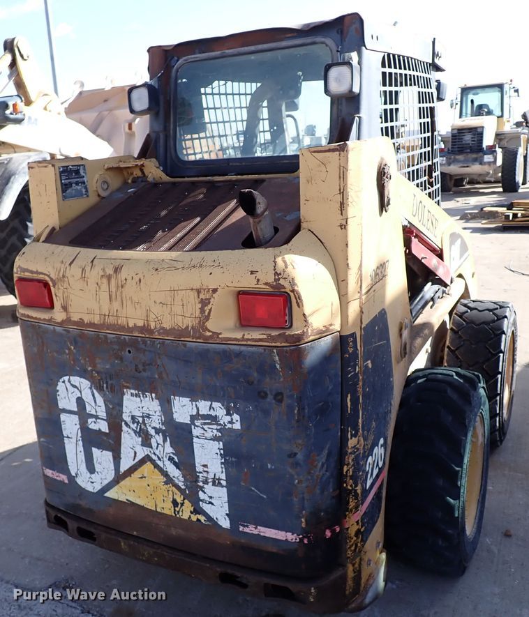 image for item DJ2398 2003 Caterpillar 226  skid steer loader