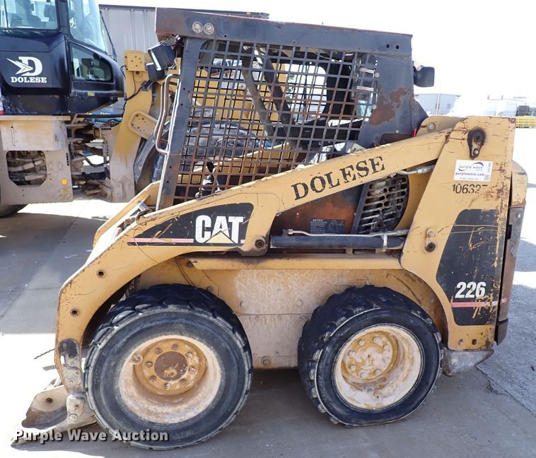 image for item DJ2398 2003 Caterpillar 226  skid steer loader