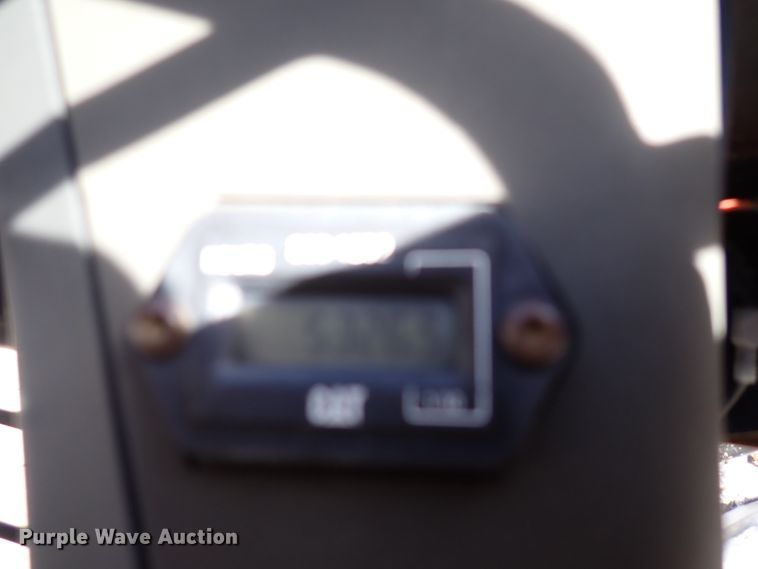 image for item DJ2398 2003 Caterpillar 226  skid steer loader