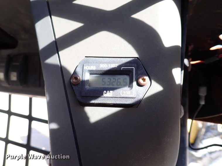 image for item DJ2398 2003 Caterpillar 226  skid steer loader