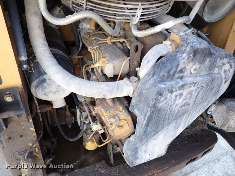 image for item DJ2398 2003 Caterpillar 226  skid steer loader